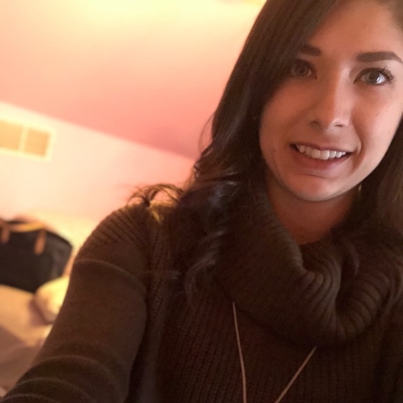 Meet your Posher, Lauren - Picture 1 of 1